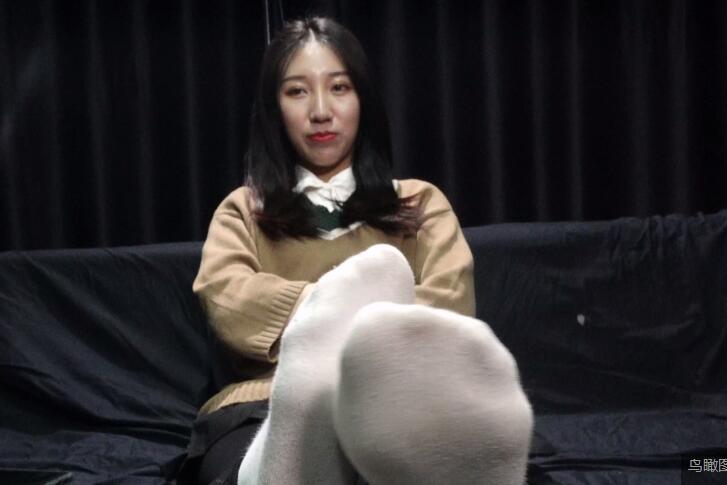 女班长晚上求我桶她的下部