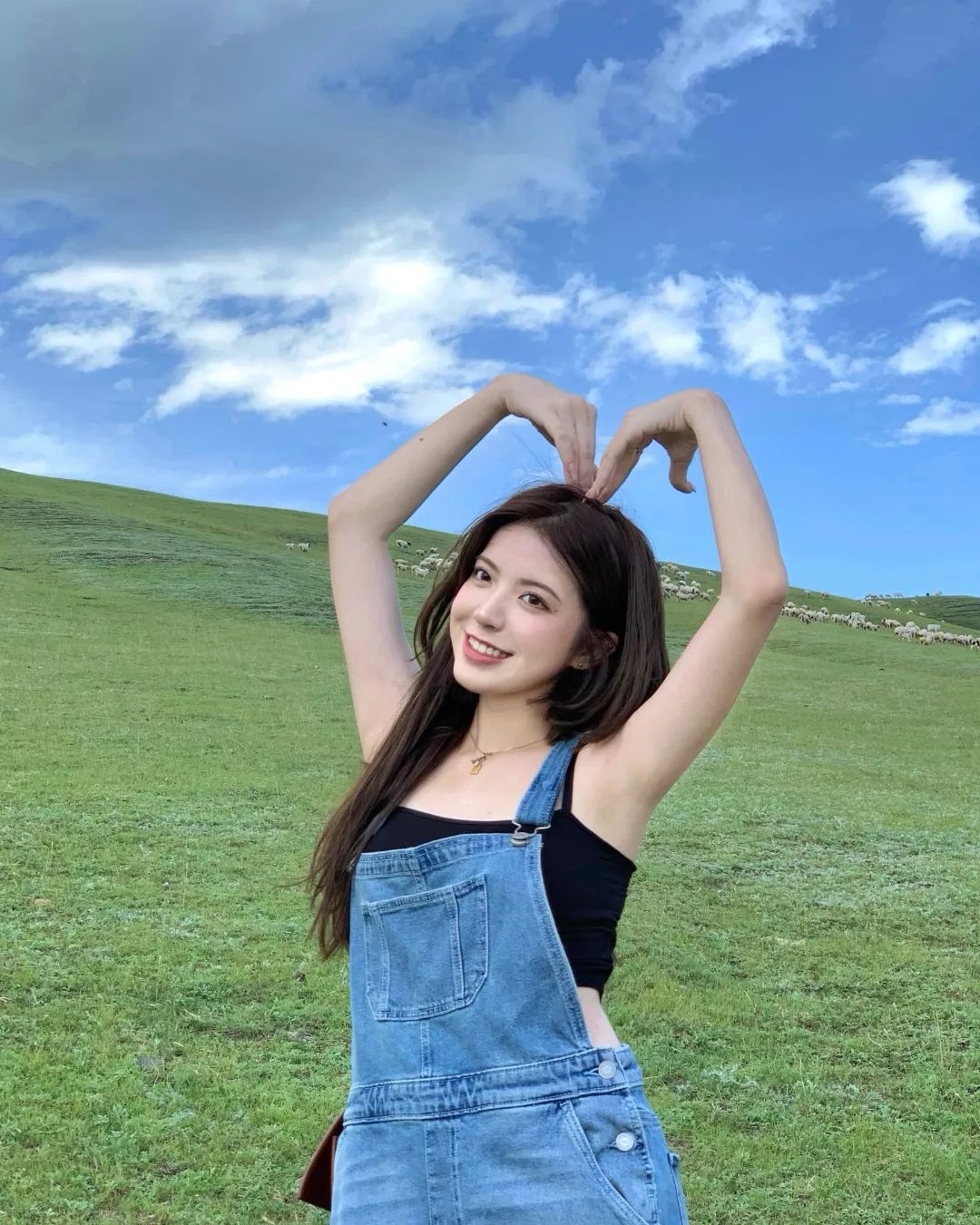  寡妇张开腿让黑人捅爽,亚洲嫩草影院午夜在线观看,欧美三级不卡在线播放,国内九一激情白浆发布